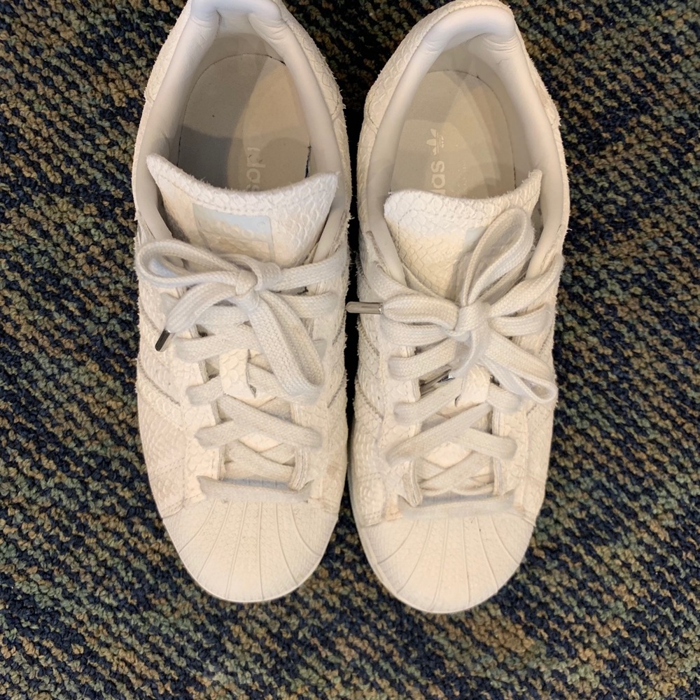 Shoes - Picture 3 of 4